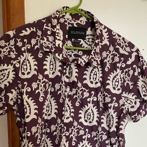 Wildfang short sleeve paisley button up, size L